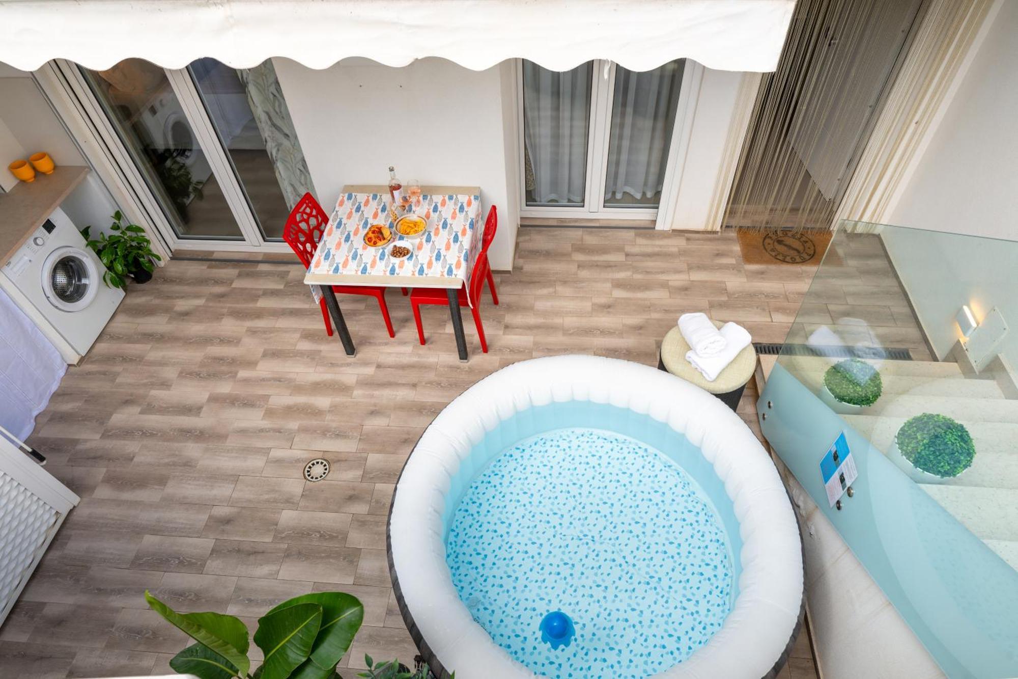 Cozy Marine Apt With Jacuzzi - 250Mt From Sea Polignano a Mare Dış mekan fotoğraf